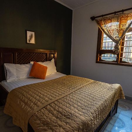 Bed and Breakfast Safari Adventures-House Аруша Экстерьер фото