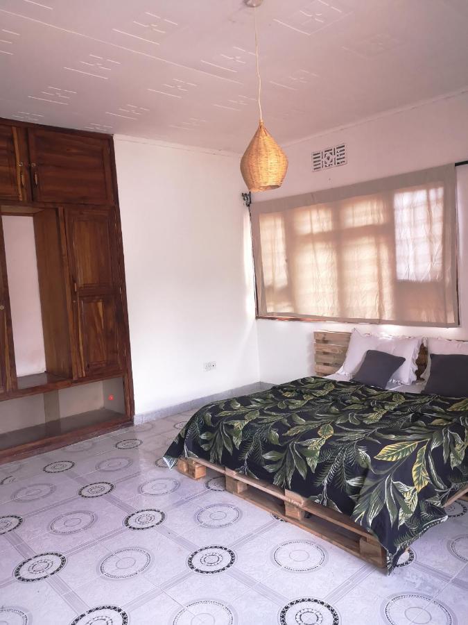 Bed and Breakfast Safari Adventures-House Аруша Экстерьер фото