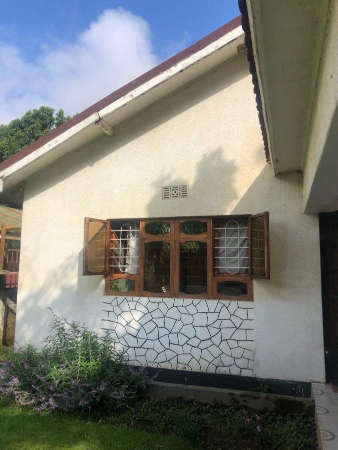 Bed and Breakfast Safari Adventures-House Аруша Экстерьер фото