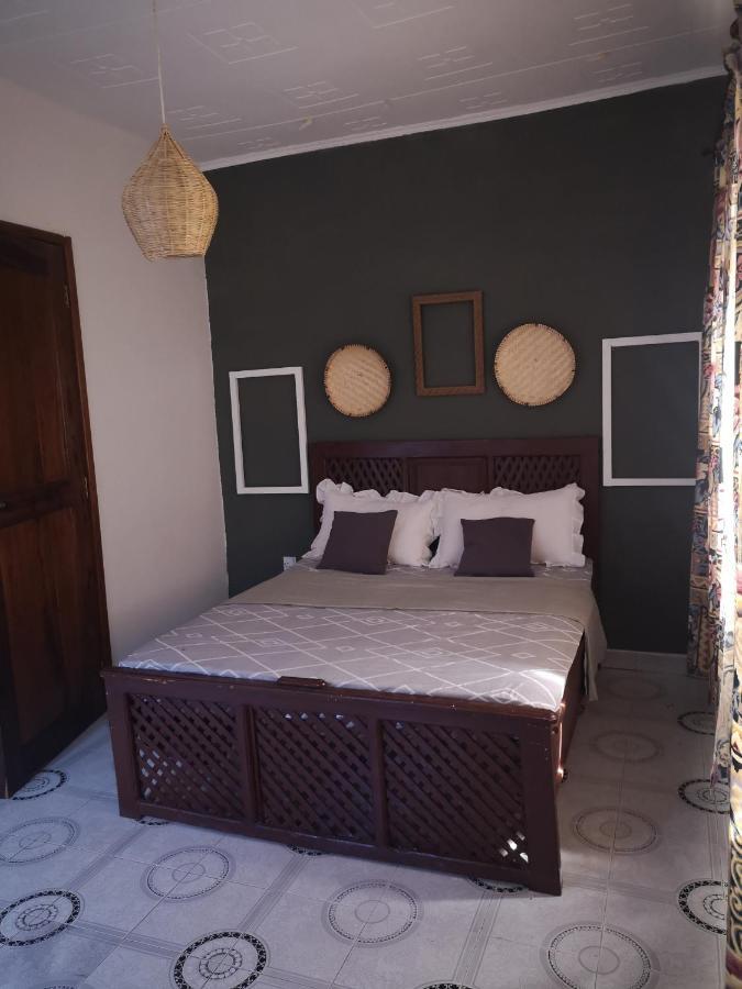 Bed and Breakfast Safari Adventures-House Аруша Экстерьер фото