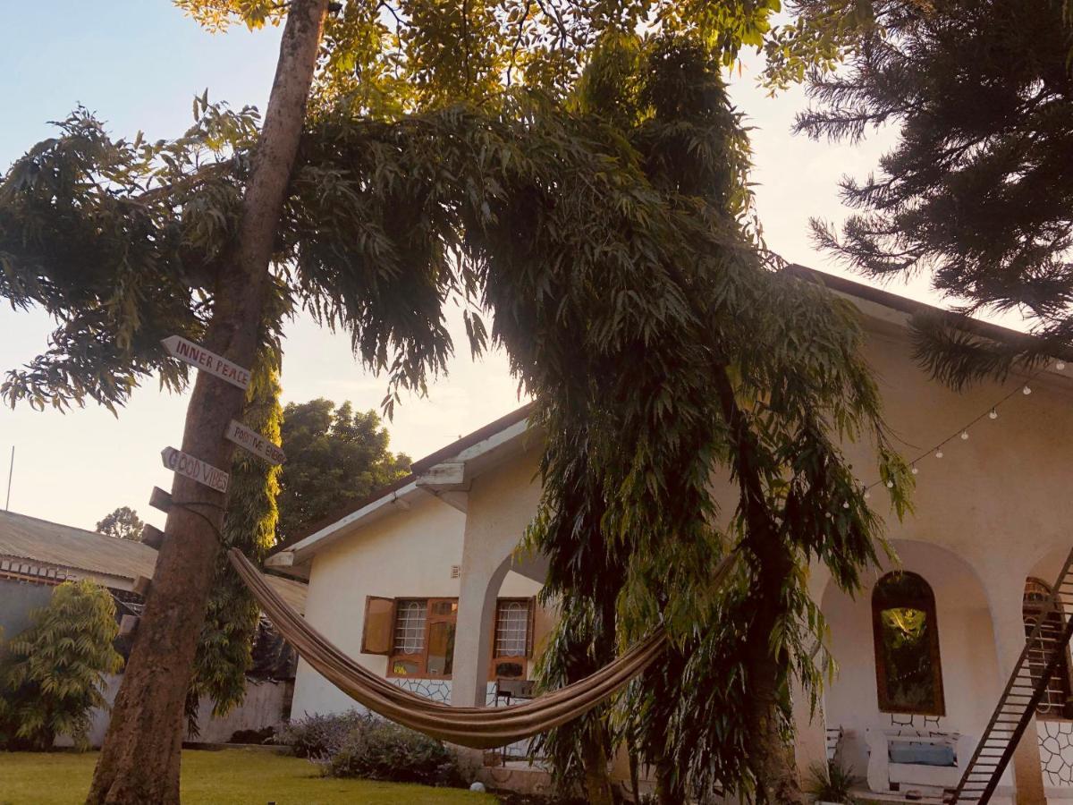 Bed and Breakfast Safari Adventures-House Аруша Экстерьер фото