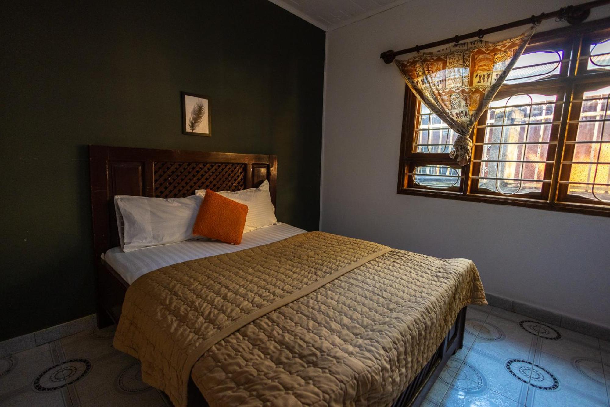 Bed and Breakfast Safari Adventures-House Аруша Экстерьер фото