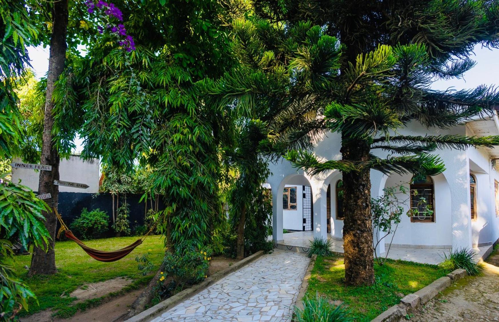 Bed and Breakfast Safari Adventures-House Аруша Экстерьер фото